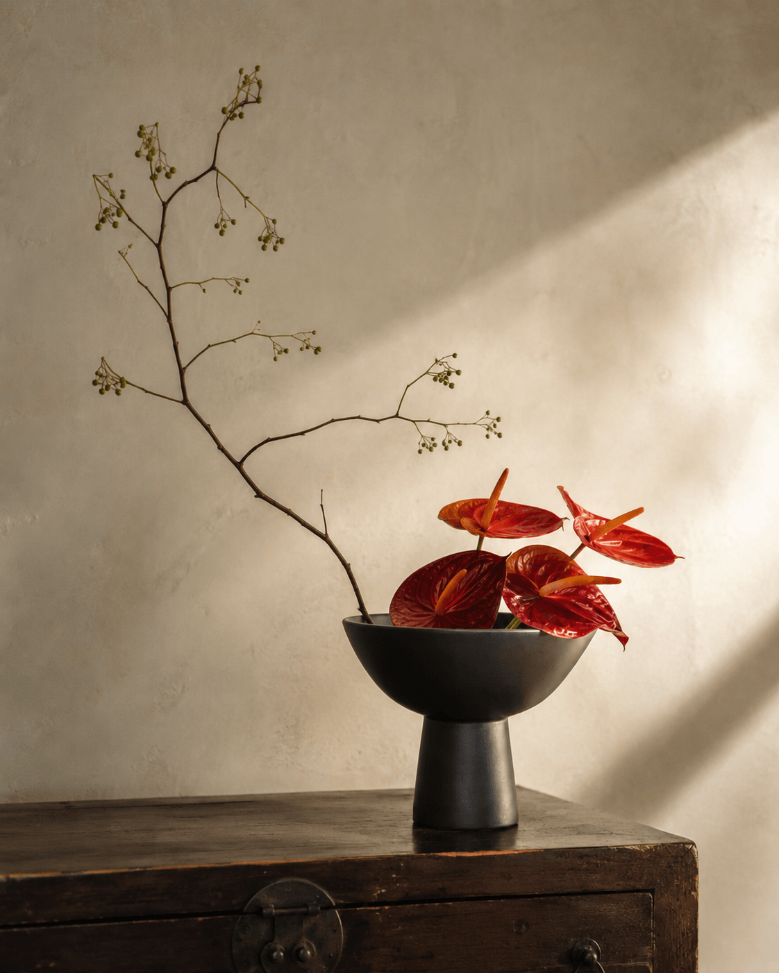 Aster Ceramic Vase Black