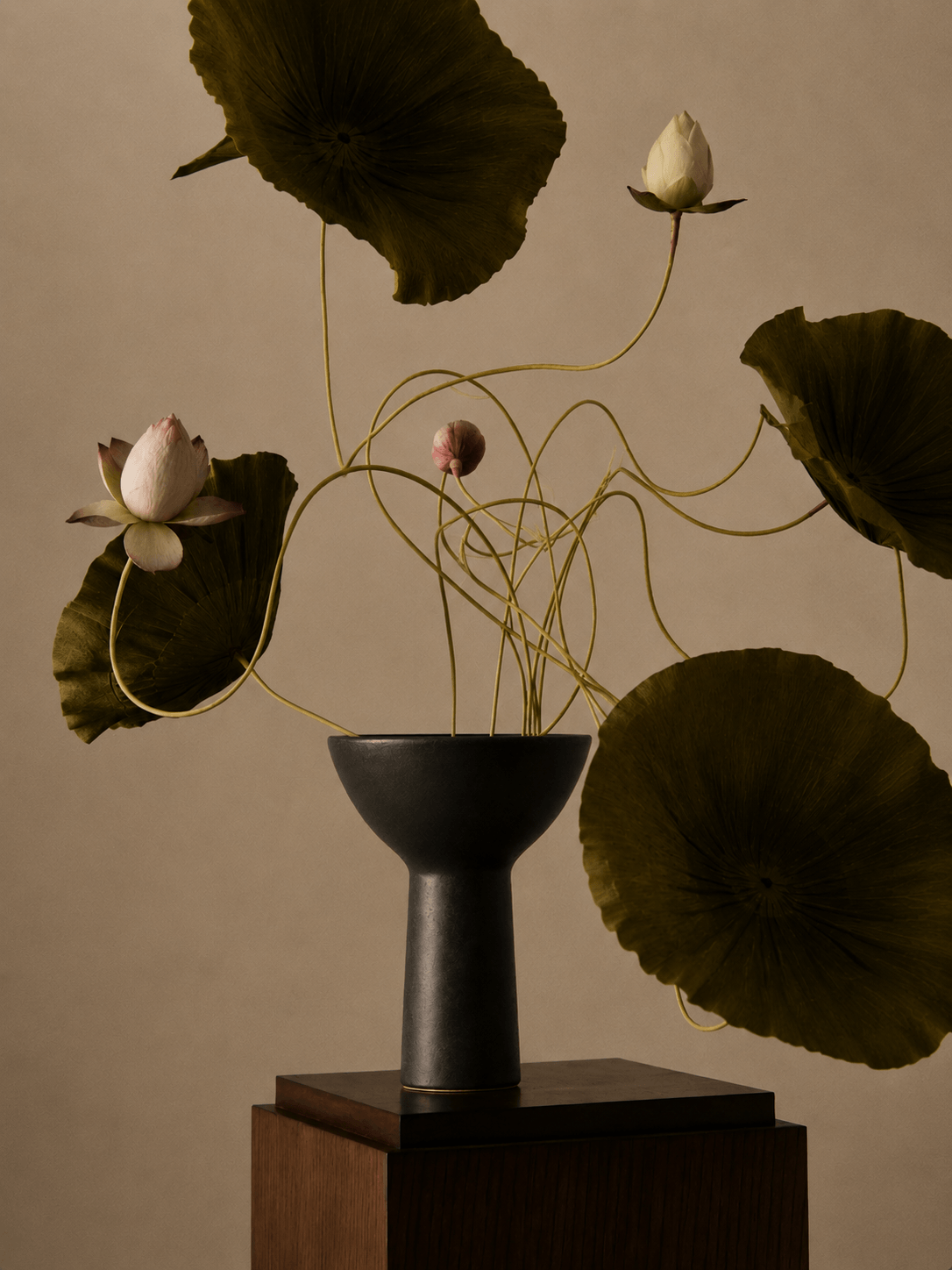 Iris Black Pedestal Vase