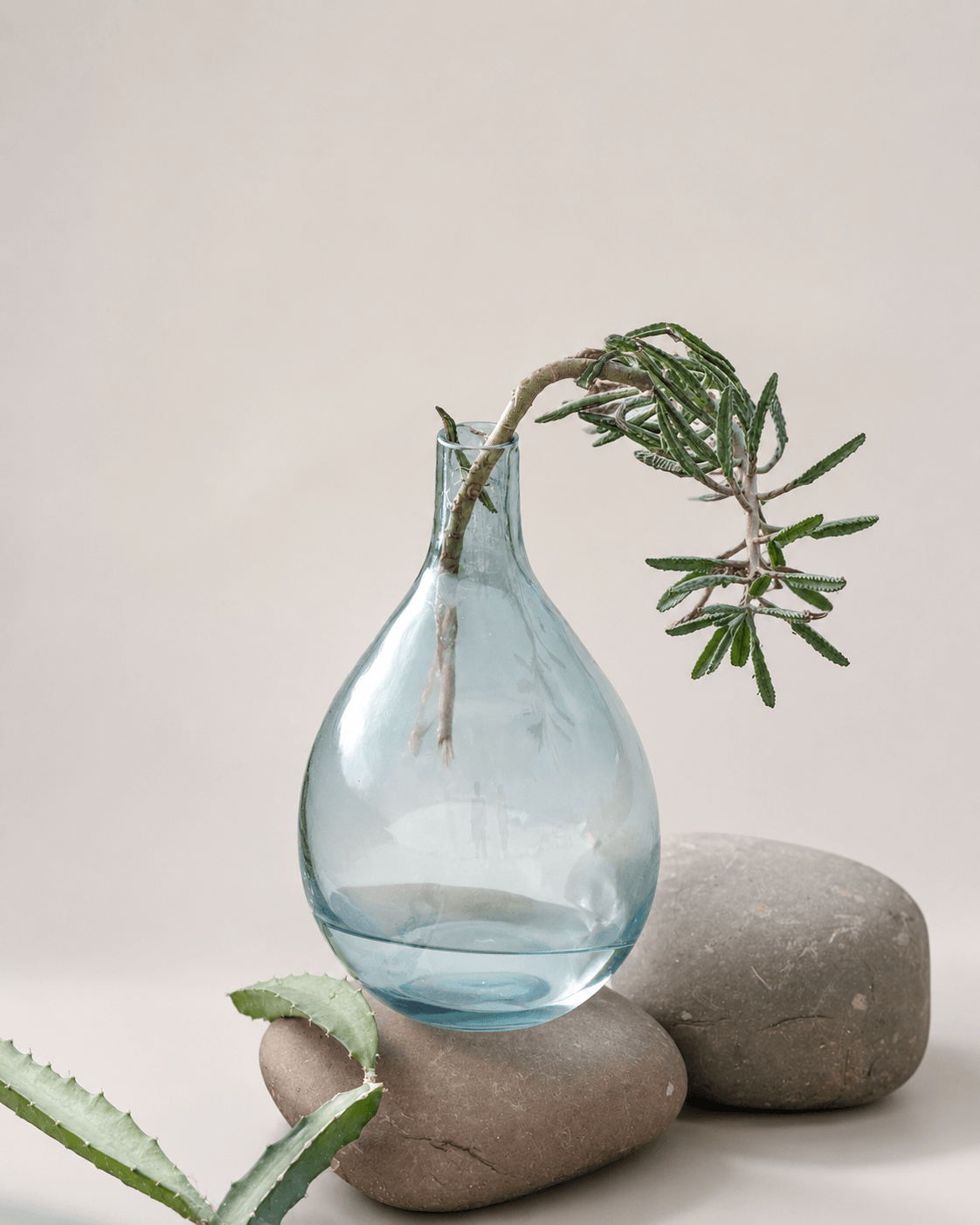The Mist Teardrop Glass Vase