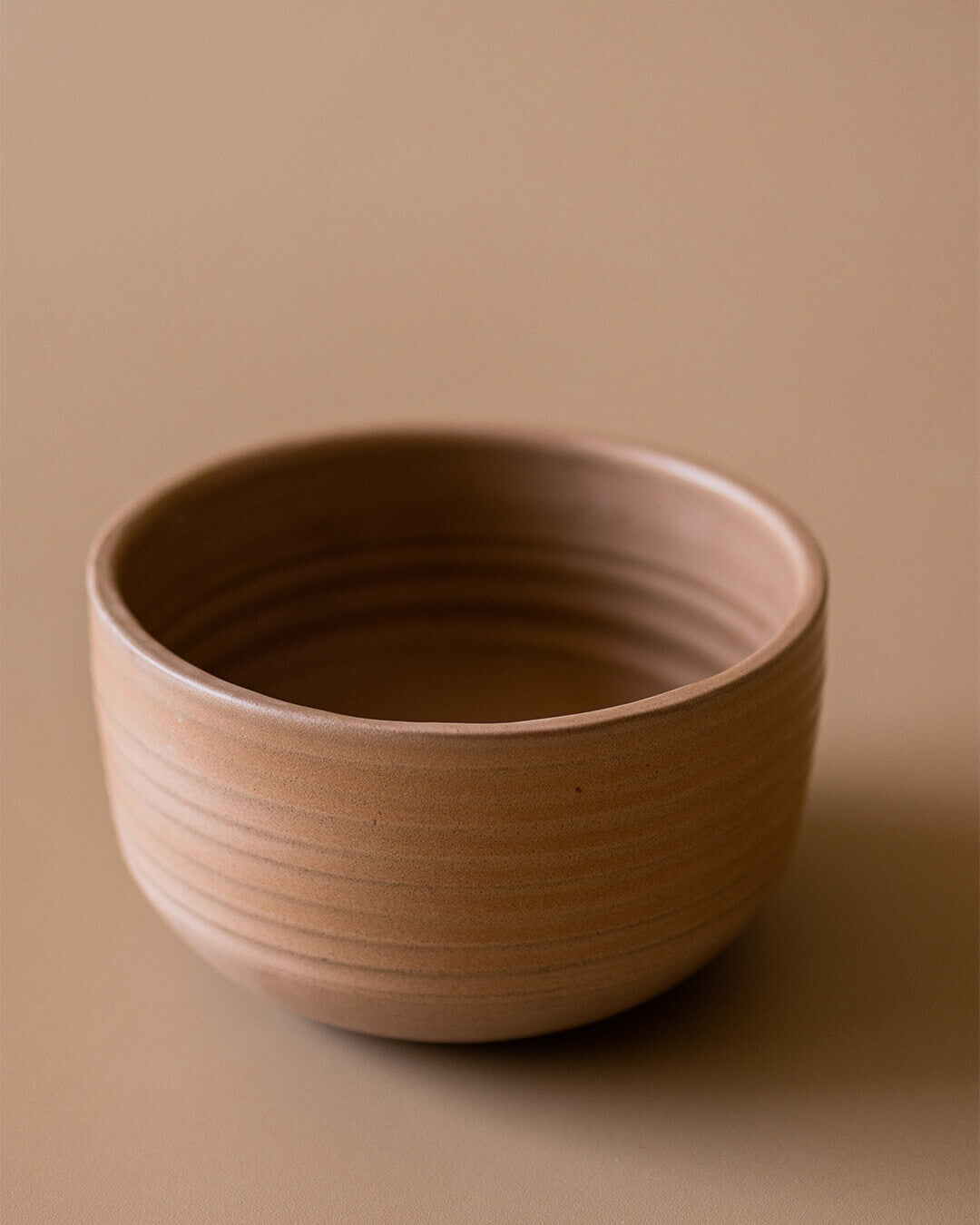 Large serving bowl