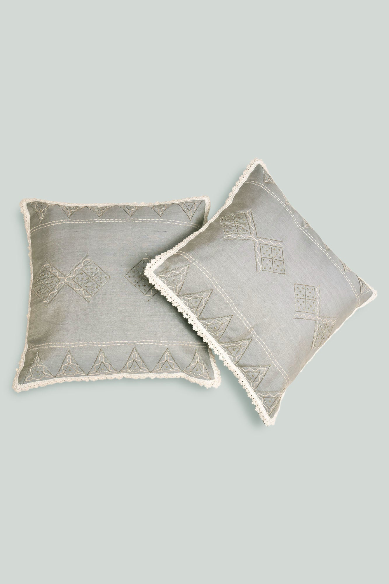 Solicitude Handwoven Cushion - 1 pc