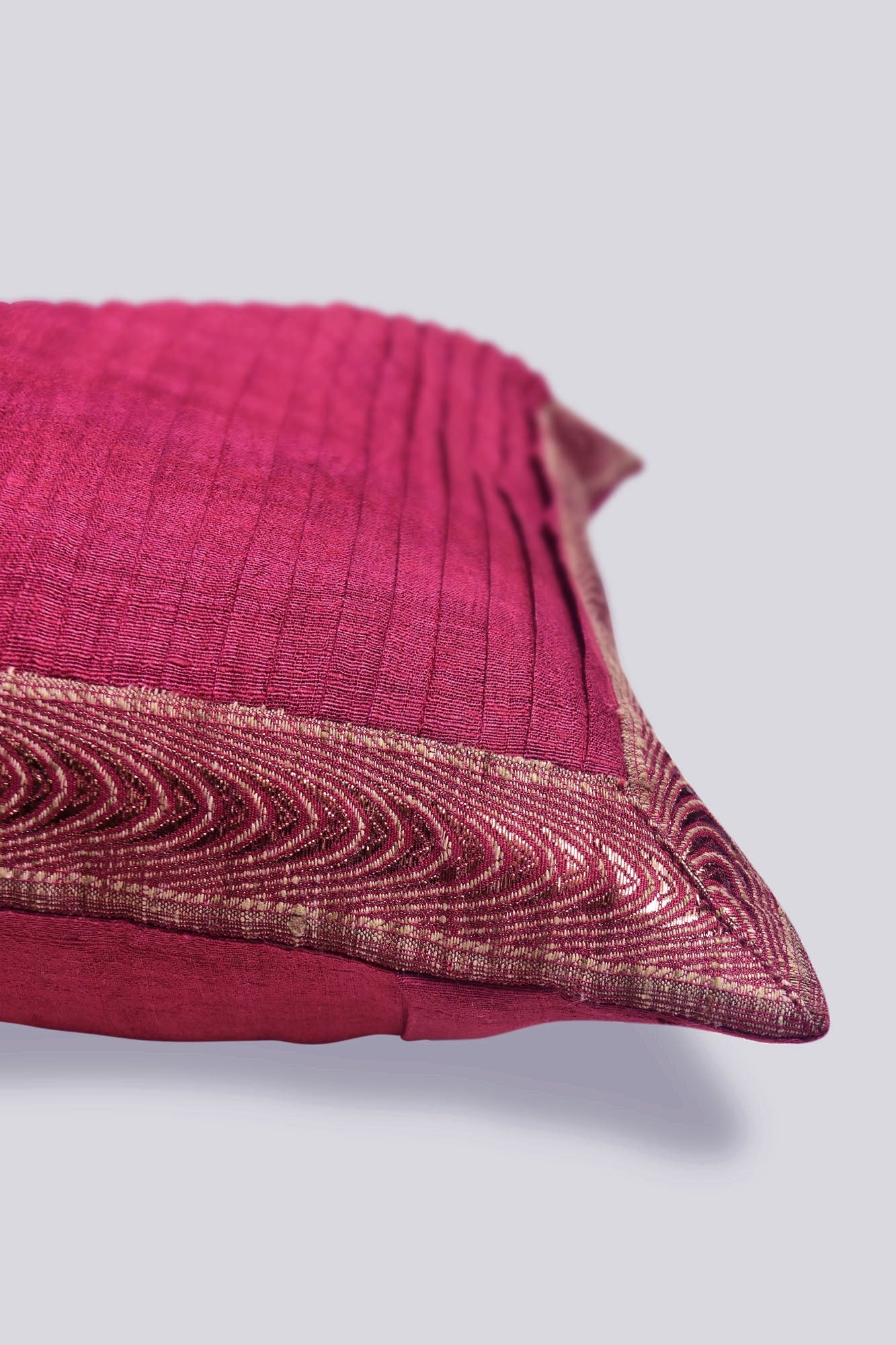 Stately Handwoven Cushion - 1 pc