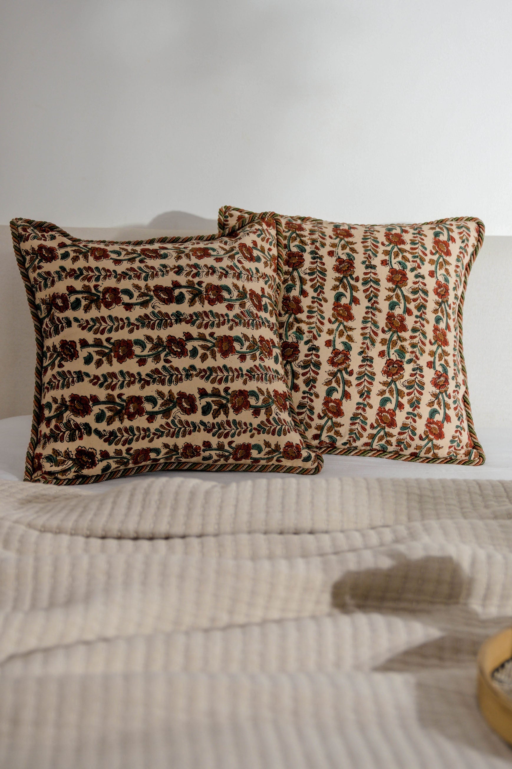 Yua handmade Cushion Set of 2