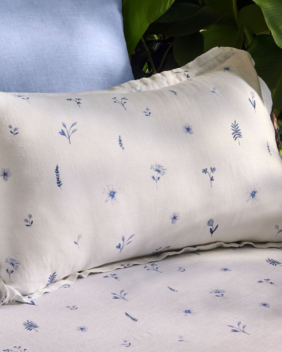 Dainty Ditsy Indigo Bedsheet Set 2