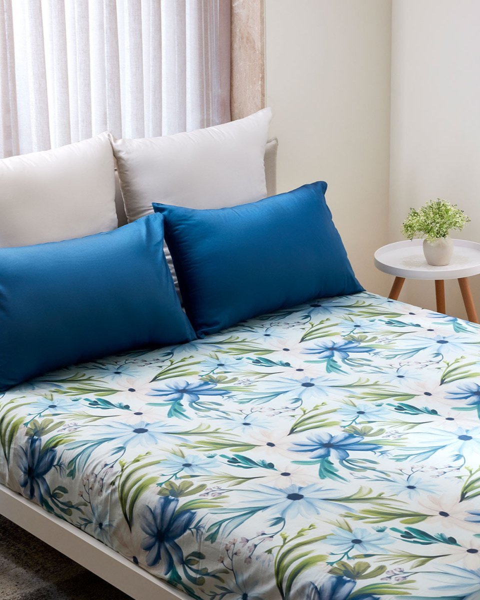 Flor Azul Cotton Bedsheet 1