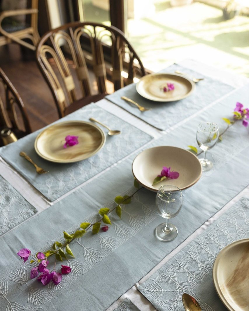 Amila Dining Table Runner And Mats Set of 6