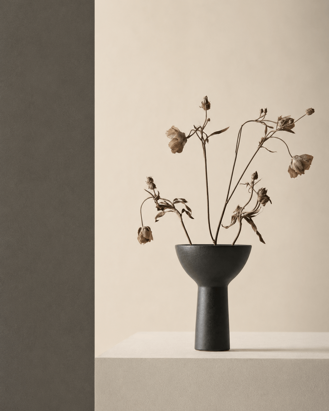 Iris Black Pedestal Vase