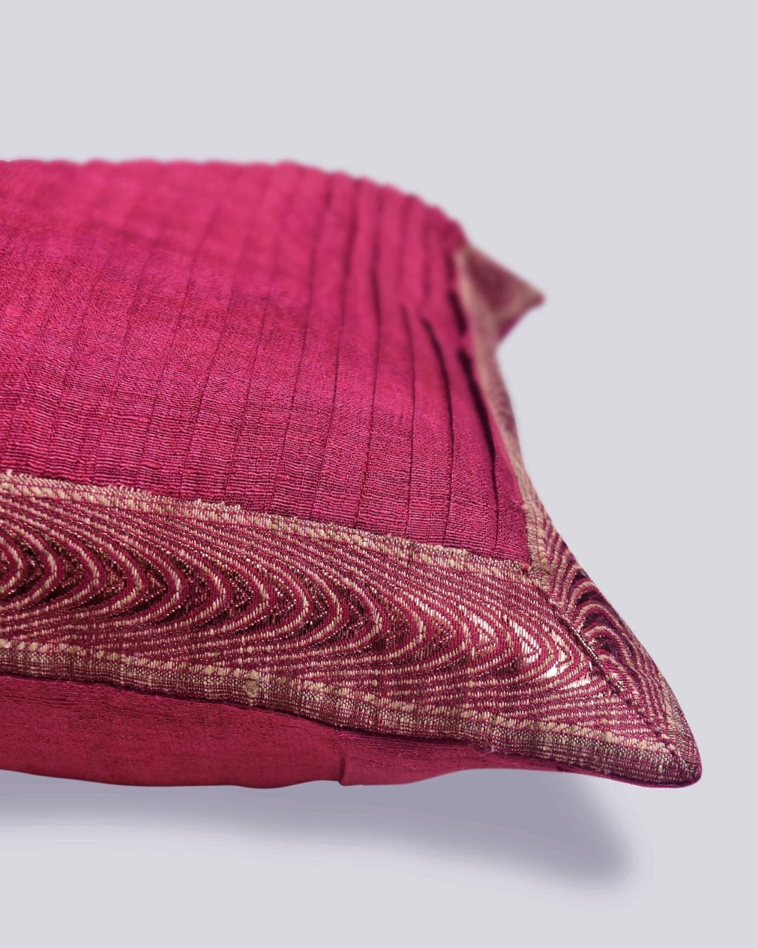 Stately Handwoven Cushion Cover 4