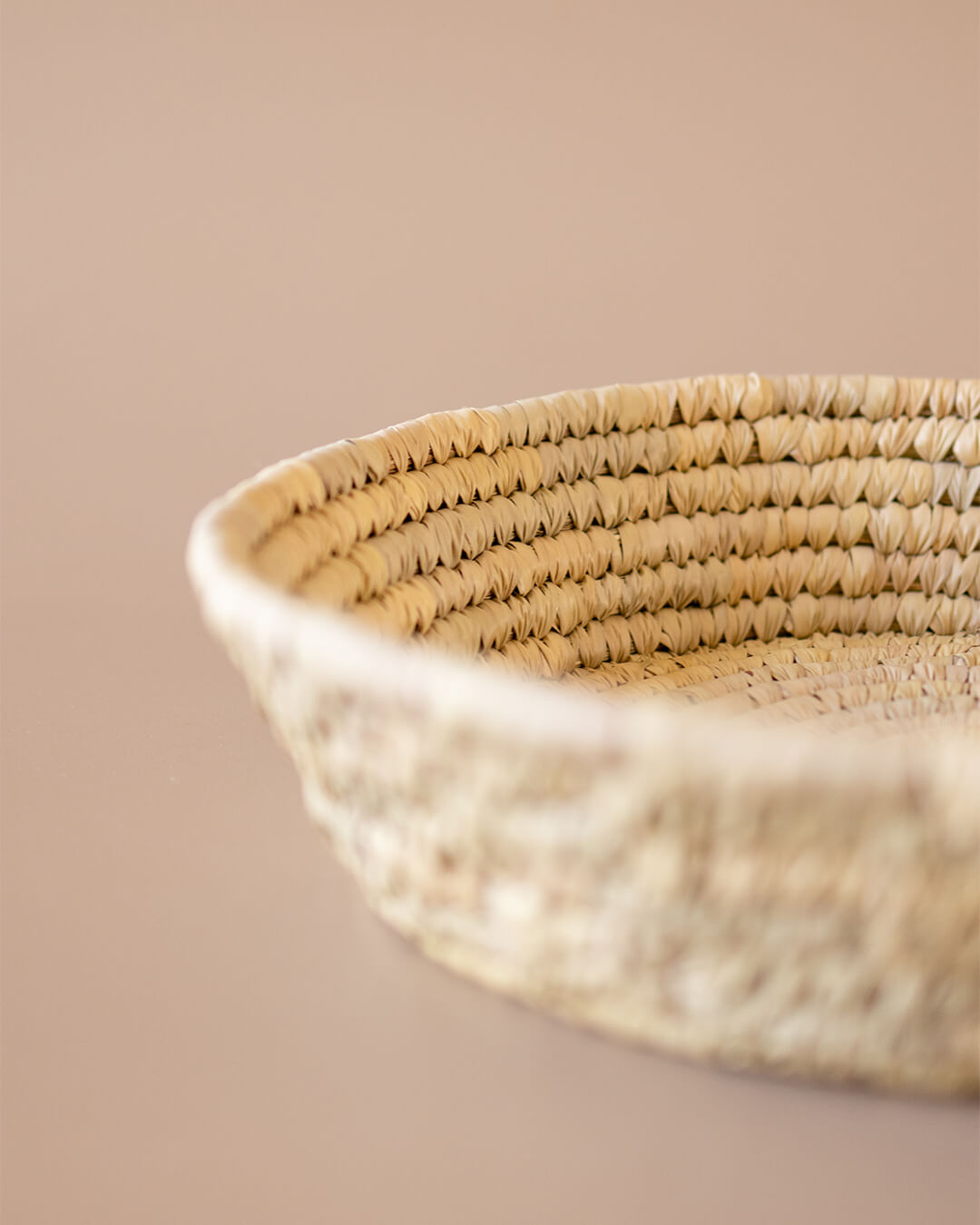 Round Wicker Bowl by Kolus Online